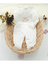 Yeni Doğan Dantelli 3'lü Hastane Çıkış Tulum Seti (KİŞİYE ÖZGÜ İSİMLİ NAKIŞ DESENLİ)