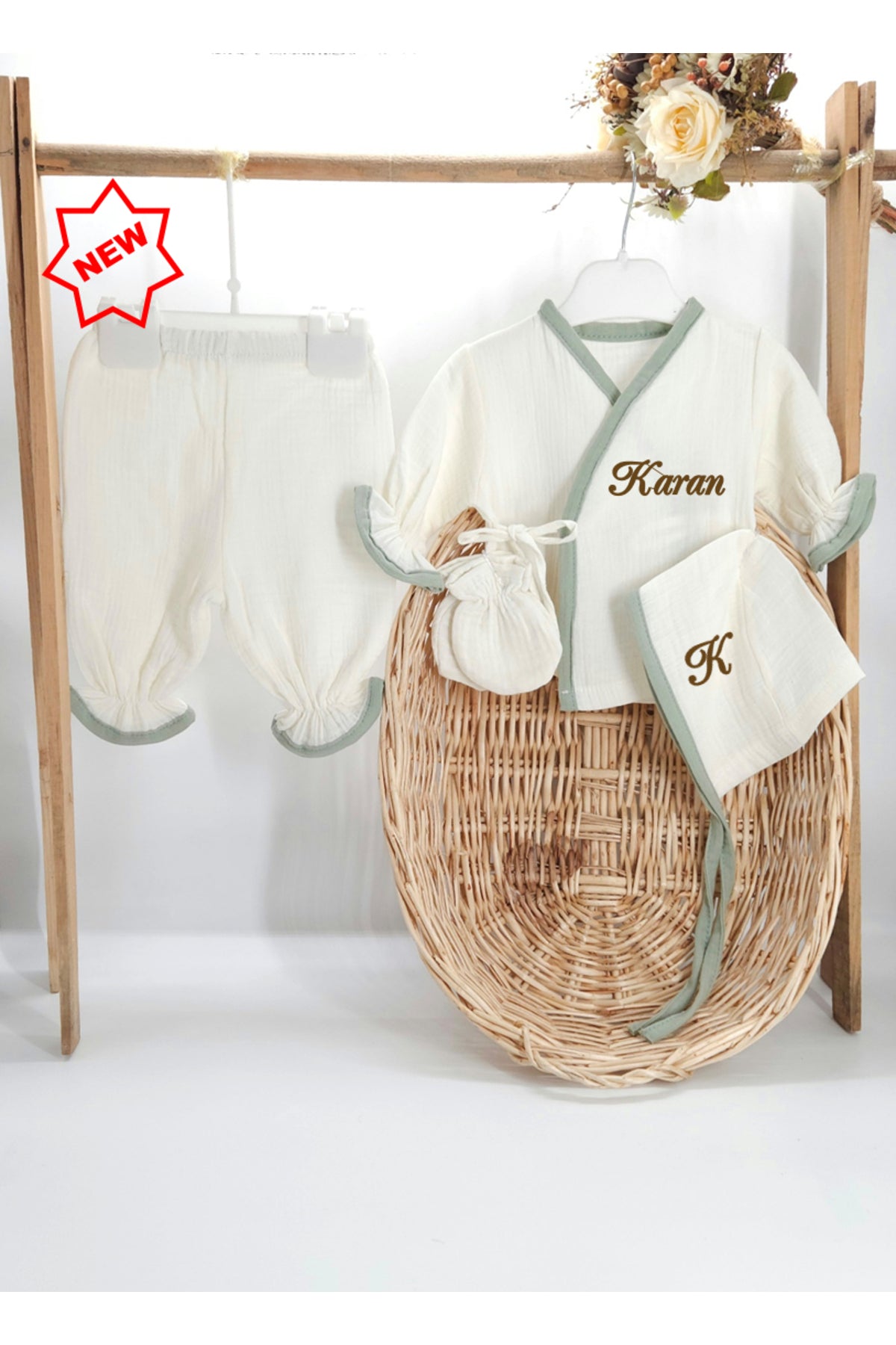 Yeni Doğan Burümcük Müslin Kumaş %100Pamuk 4’lü Hastane Çıkış Seti(Kişiye Özgü İsimli Nakış Desenli)